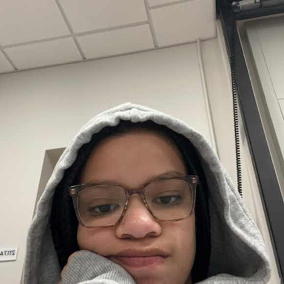 Meet your Posher, Marissa - Picture 1 of 1